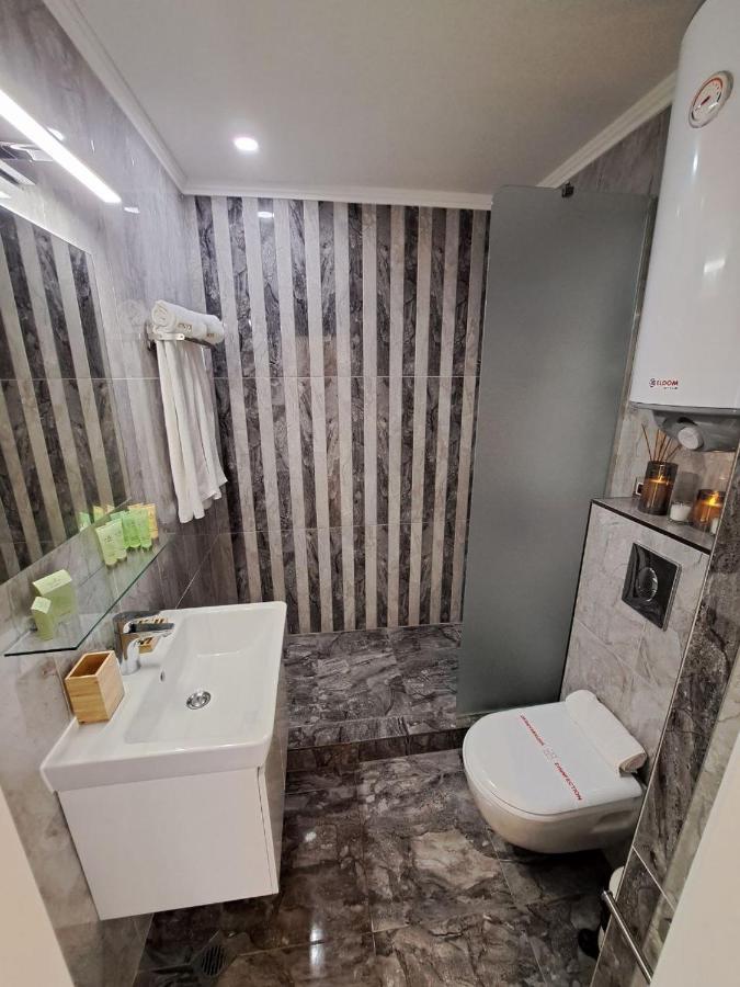 Onyx 2 Private Beach Apartment Светий Влас Екстер'єр фото