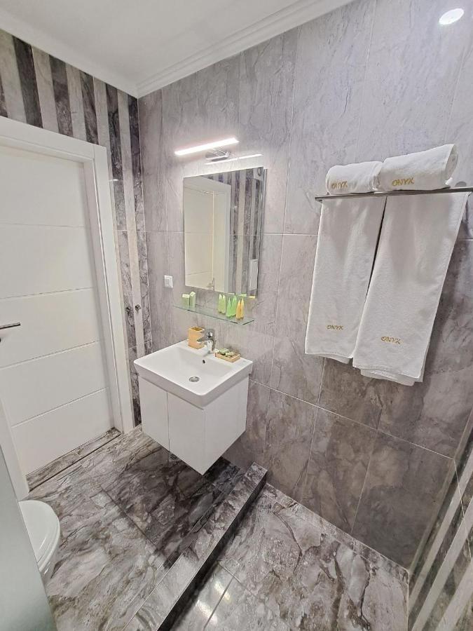 Onyx 2 Private Beach Apartment Светий Влас Екстер'єр фото