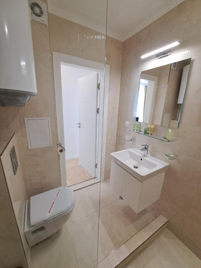 Onyx 2 Private Beach Apartment Светий Влас Екстер'єр фото