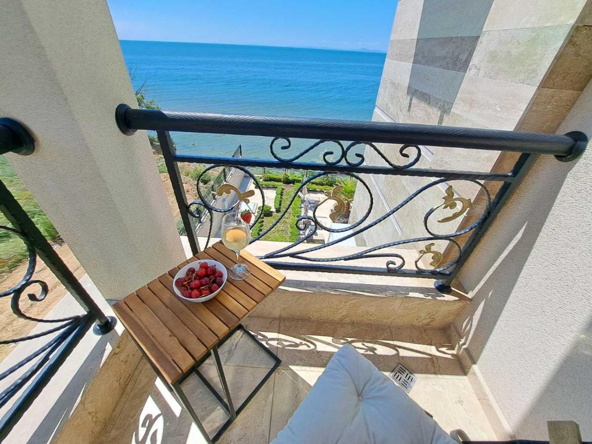 Onyx 2 Private Beach Apartment Светий Влас Екстер'єр фото