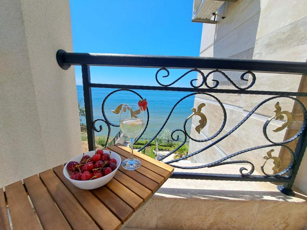 Onyx 2 Private Beach Apartment Светий Влас Екстер'єр фото