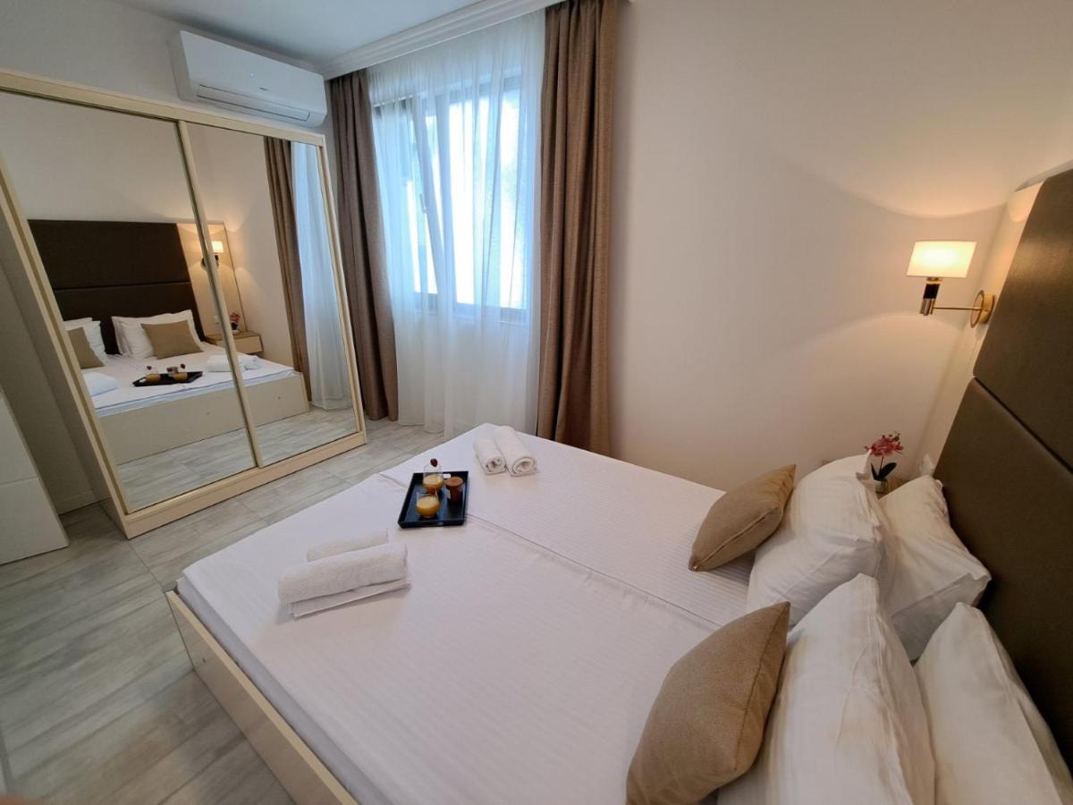 Onyx 2 Private Beach Apartment Светий Влас Екстер'єр фото