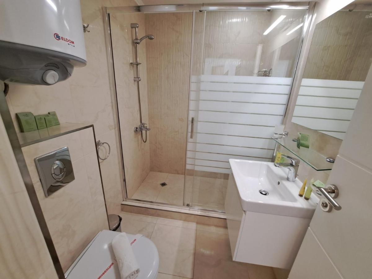 Onyx 2 Private Beach Apartment Светий Влас Екстер'єр фото